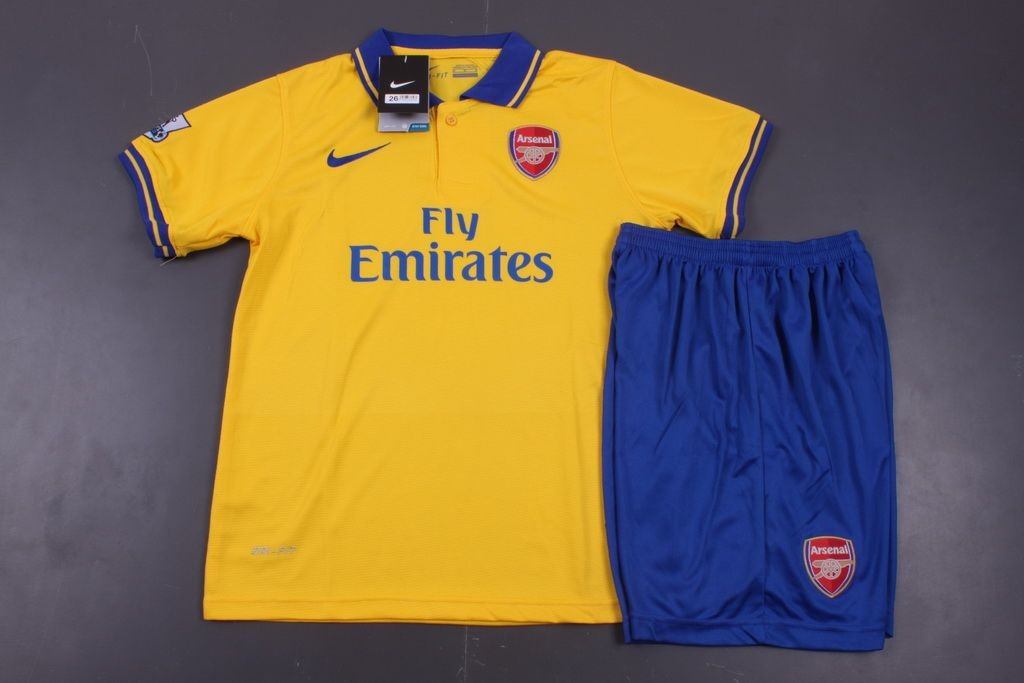 junior arsenal away kit